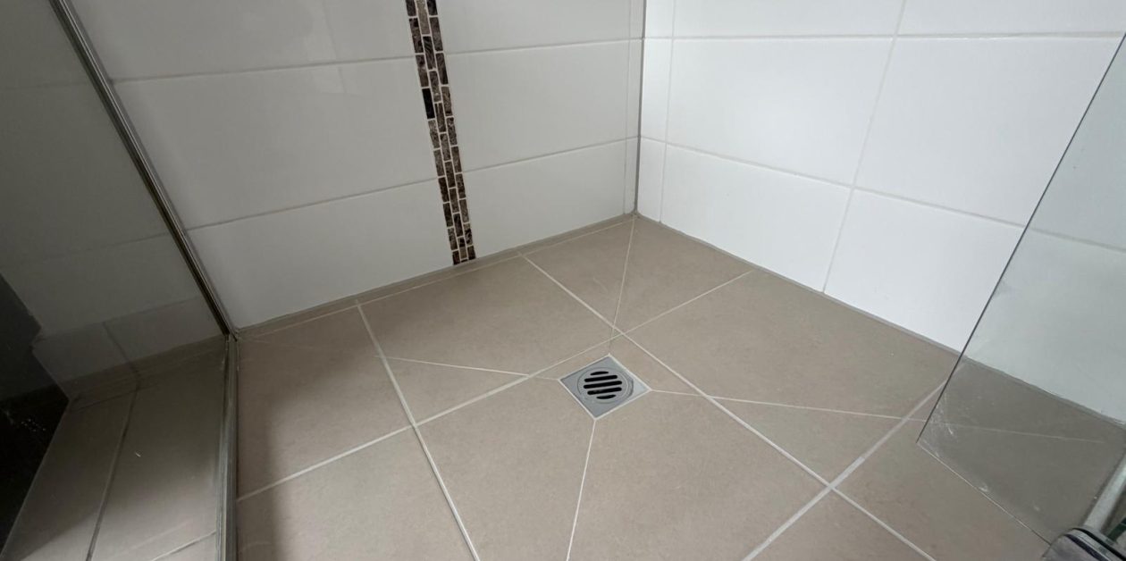 Tile Regrouting